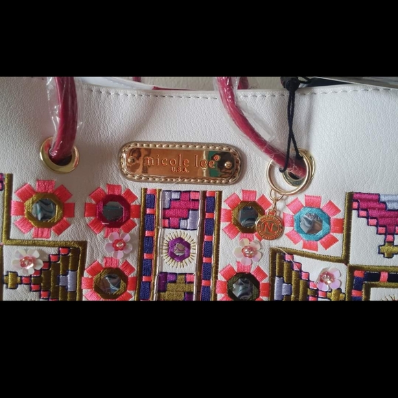 Nicole Lee Bucket Bag - Picture 3 of 4